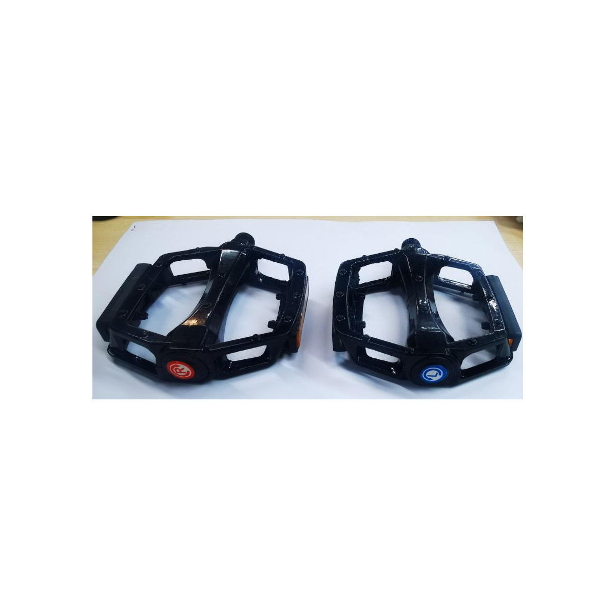 GT73 Left & Right Pedals