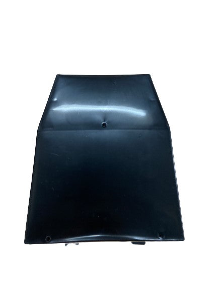 COUVERCLE DE BATTERIE INFÉRIEUR — 10688