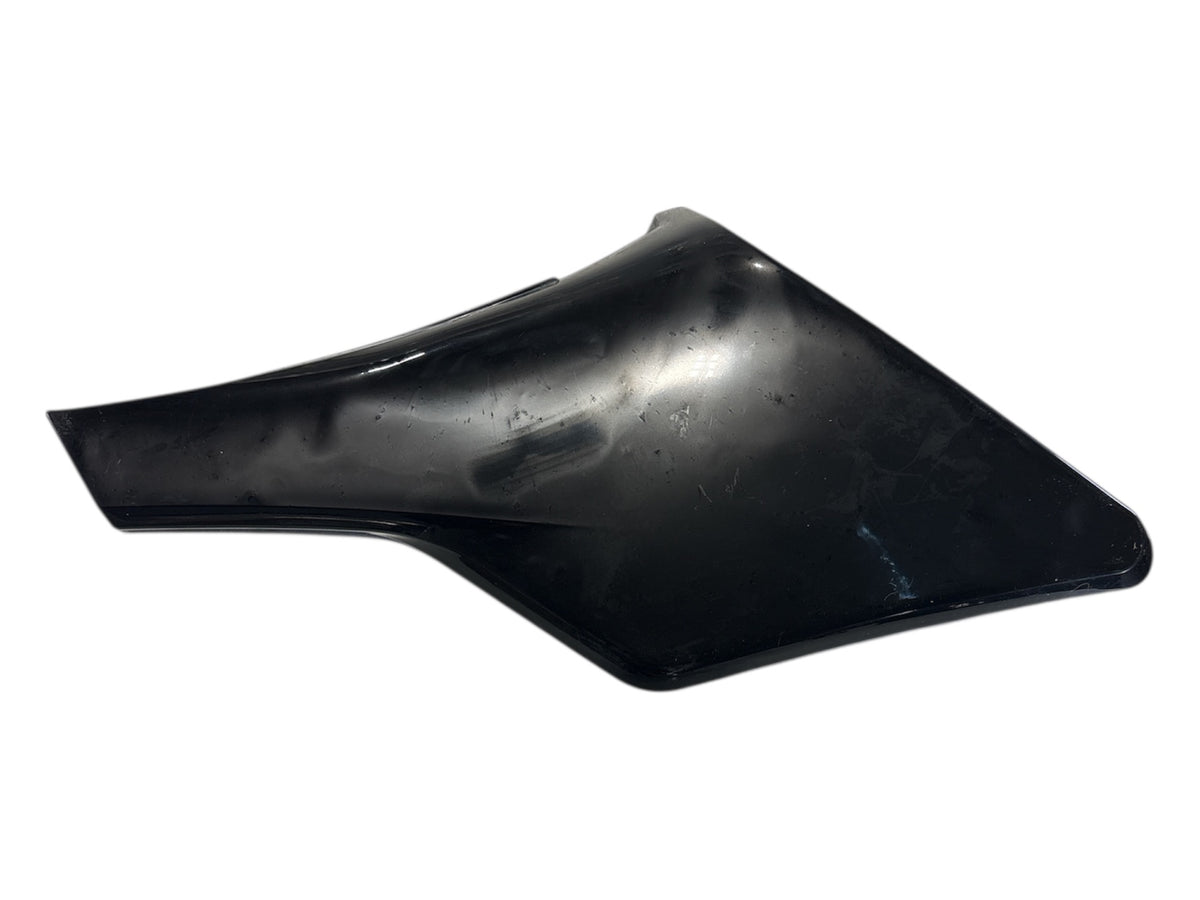 front side cover_right black — BE15-059