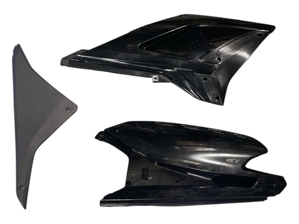 Pièce Apollo 401A-028 — Right Side plastic Cover kit Black