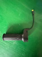 Z8 — Throttle Grip + Left Handle Grip (1 set)
